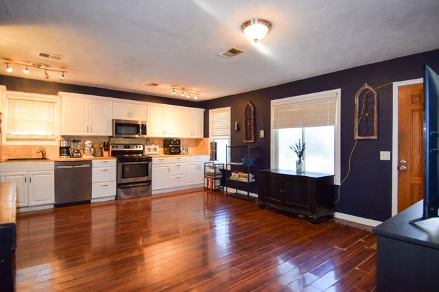 5600 Zapata Dr, Pegram, TN 37143