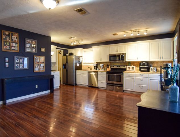 5600 Zapata Dr, Pegram, TN 37143