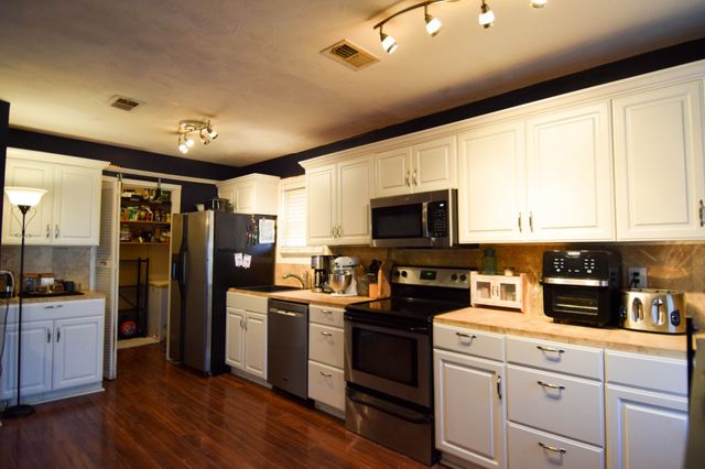 5600 Zapata Dr, Pegram, TN 37143