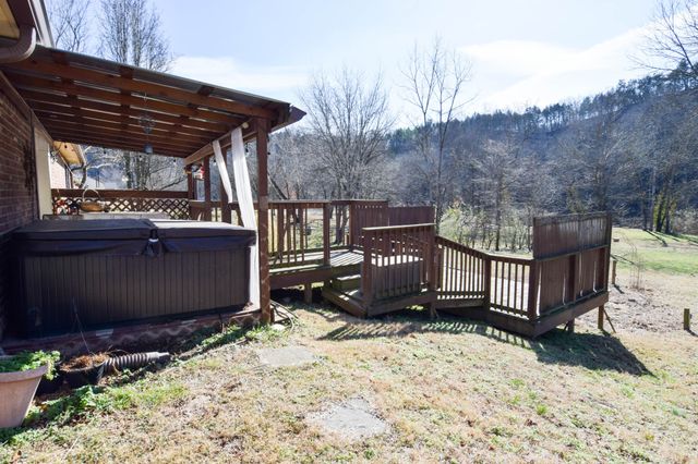 5600 Zapata Dr, Pegram, TN 37143