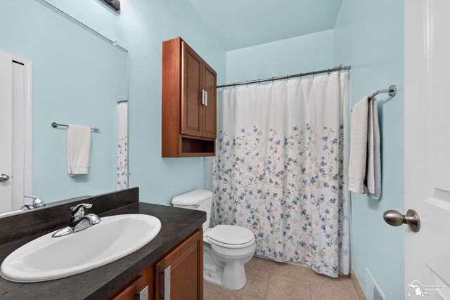 27214 Celtic Drive, Flat Rock, MI 48134