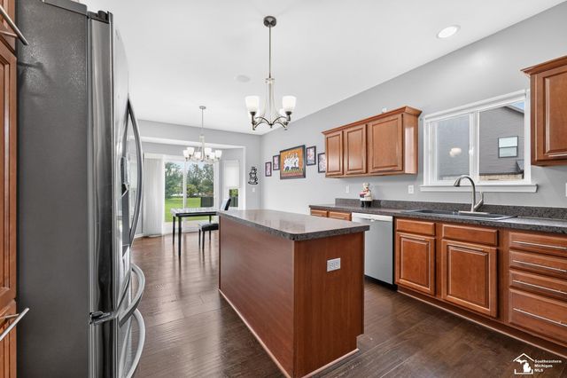 27214 Celtic Drive, Flat Rock, MI 48134