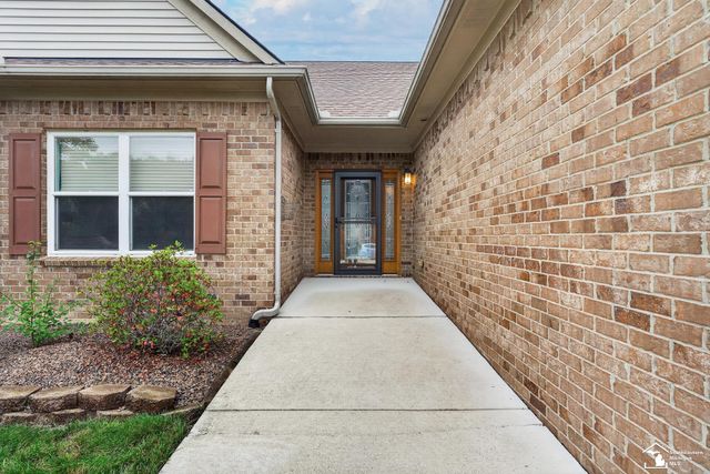 27214 Celtic Drive, Flat Rock, MI 48134