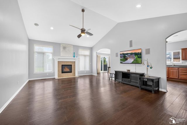 27214 Celtic Drive, Flat Rock, MI 48134