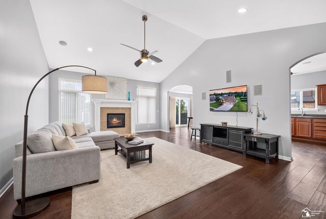 27214 Celtic Drive, Flat Rock, MI 48134