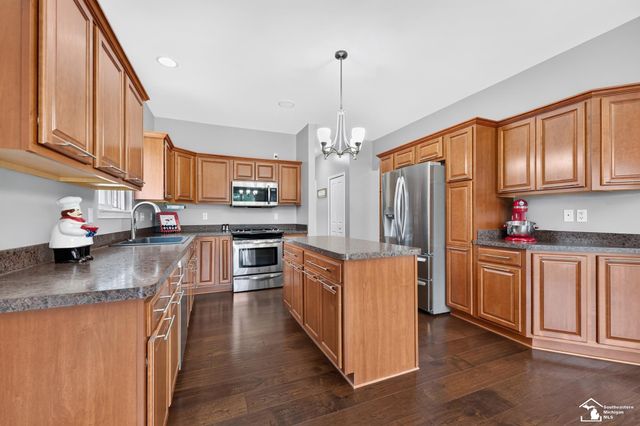 27214 Celtic Drive, Flat Rock, MI 48134