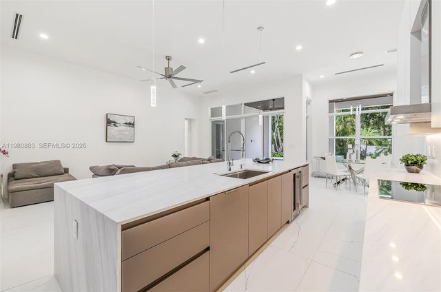 11780 NE 8th Avenue, Biscayne Park, FL 33161