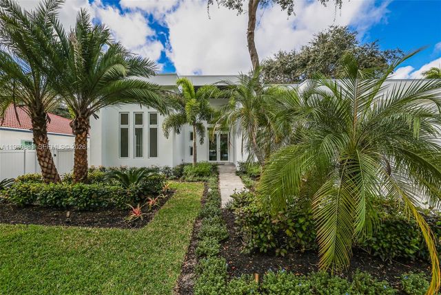 11780 NE 8th Avenue, Biscayne Park, FL 33161