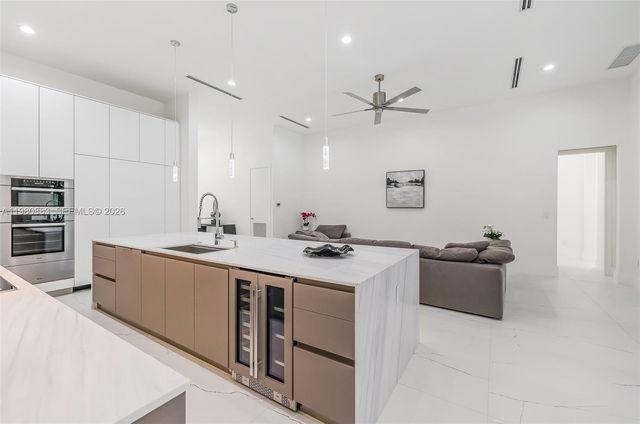 11780 NE 8th Avenue, Biscayne Park, FL 33161