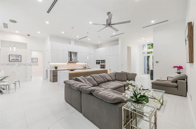 11780 NE 8th Avenue, Biscayne Park, FL 33161