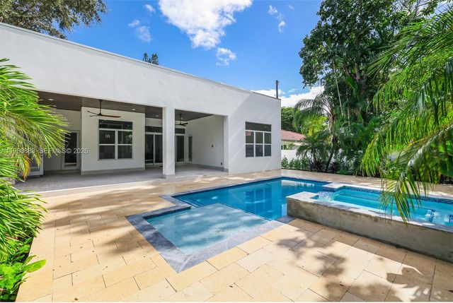 11780 NE 8th Avenue, Biscayne Park, FL 33161