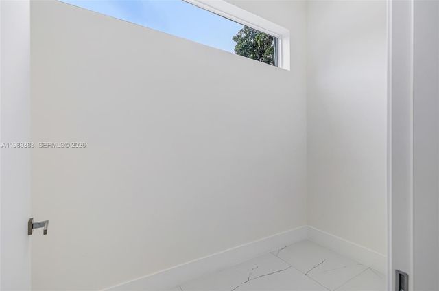 11780 NE 8th Avenue, Biscayne Park, FL 33161