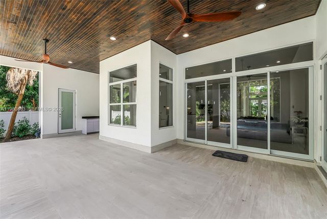 11780 NE 8th Avenue, Biscayne Park, FL 33161