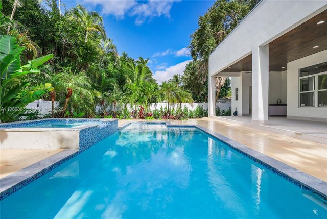 11780 NE 8th Avenue, Biscayne Park, FL 33161
