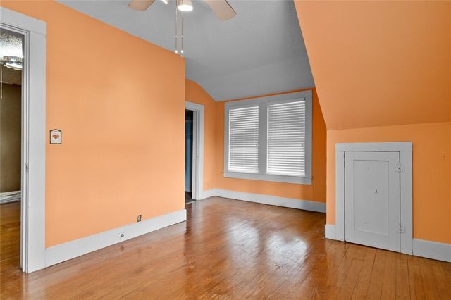 202 Robinson Street, Edna, TX 77957