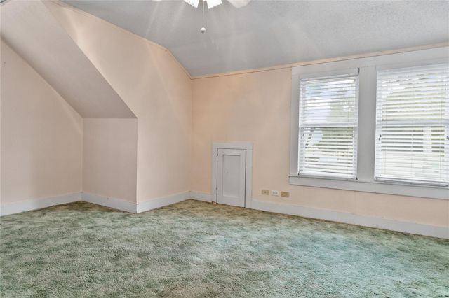 202 Robinson Street, Edna, TX 77957