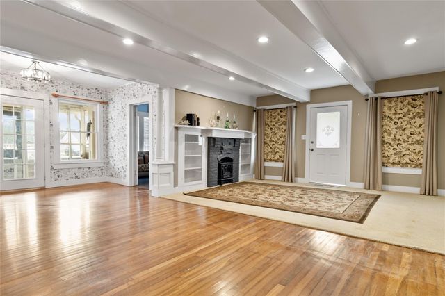 202 Robinson Street, Edna, TX 77957