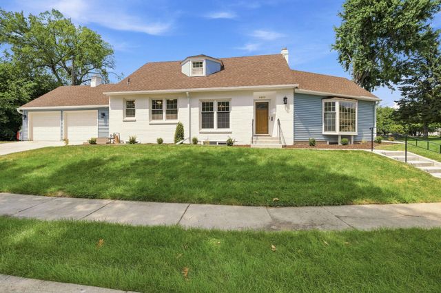 4920 Sunnyside Road, Edina, MN 55424