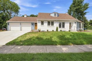 4920 Sunnyside Road, Edina, MN 55424