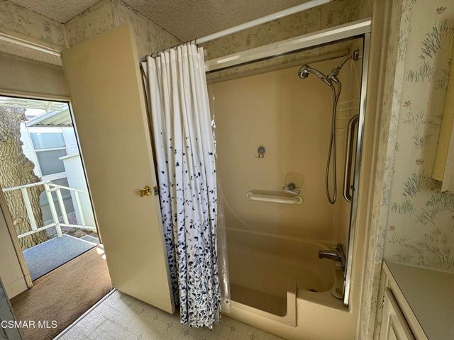 5932 Los Angeles Avenue 8, Simi Valley, CA 93063