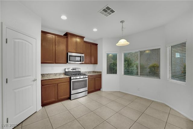 8212 Minots Ledge Avenue, Las Vegas, NV 89147