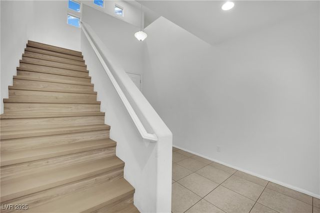 8212 Minots Ledge Avenue, Las Vegas, NV 89147