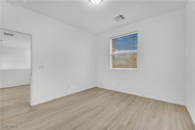 8212 Minots Ledge Avenue, Las Vegas, NV 89147