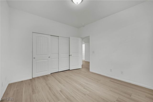 8212 Minots Ledge Avenue, Las Vegas, NV 89147