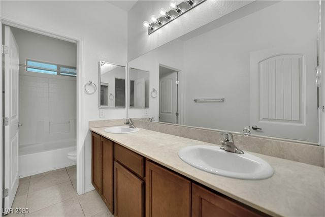 8212 Minots Ledge Avenue, Las Vegas, NV 89147