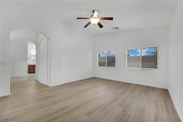 8212 Minots Ledge Avenue, Las Vegas, NV 89147