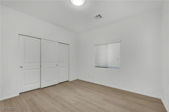 8212 Minots Ledge Avenue, Las Vegas, NV 89147