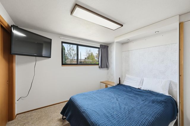 633 Folwell Lane SW, Rochester, MN 55902