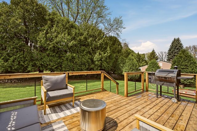 633 Folwell Lane SW, Rochester, MN 55902