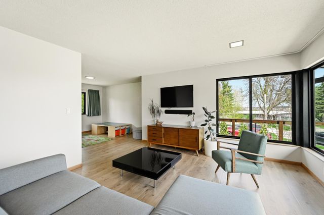 633 Folwell Lane SW, Rochester, MN 55902