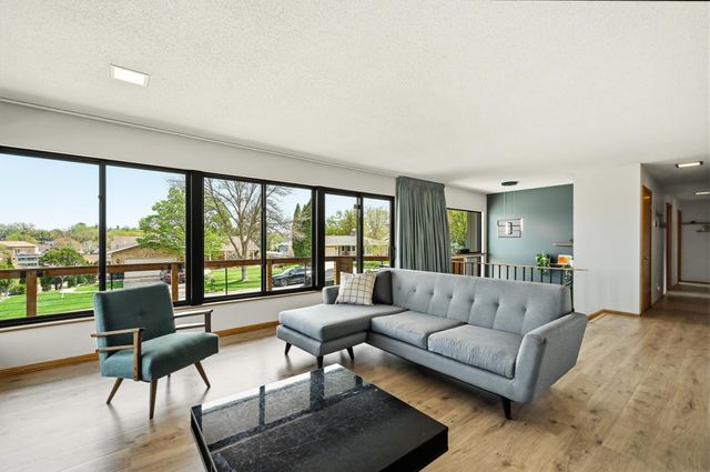 633 Folwell Lane SW, Rochester, MN 55902