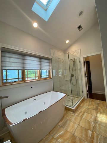 1052 Margret Street, Des Plaines, IL 60016