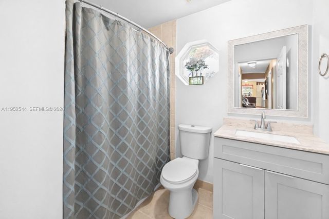 13220 SW 205th Ln, Miami, FL 33177