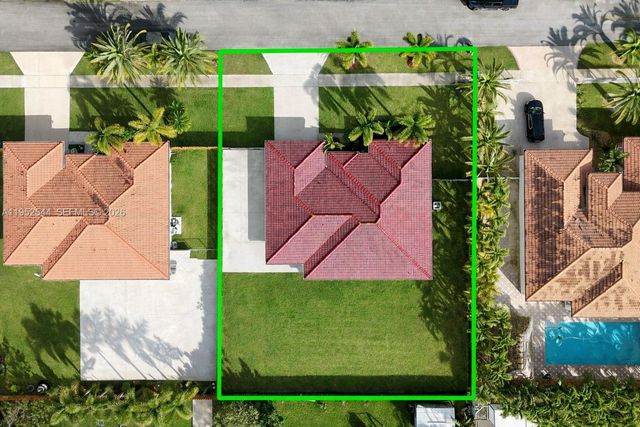 13220 SW 205th Ln, Miami, FL 33177