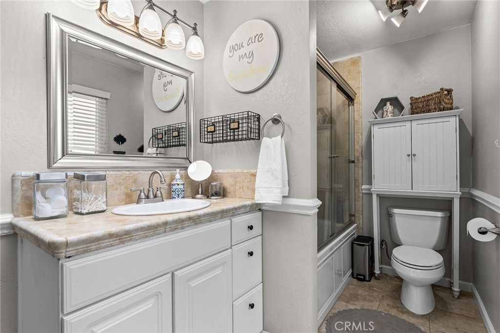 Image 27 of property listing at 9761 Lott Road, Durham, CA 95938