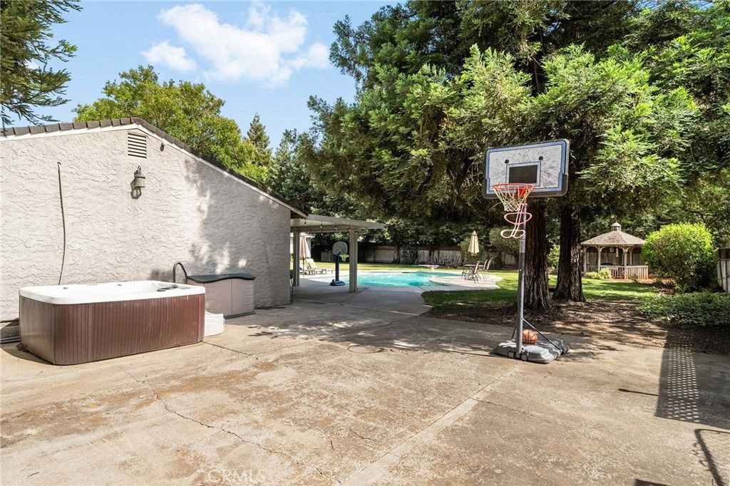 Image 41 of property listing at 9761 Lott Road, Durham, CA 95938