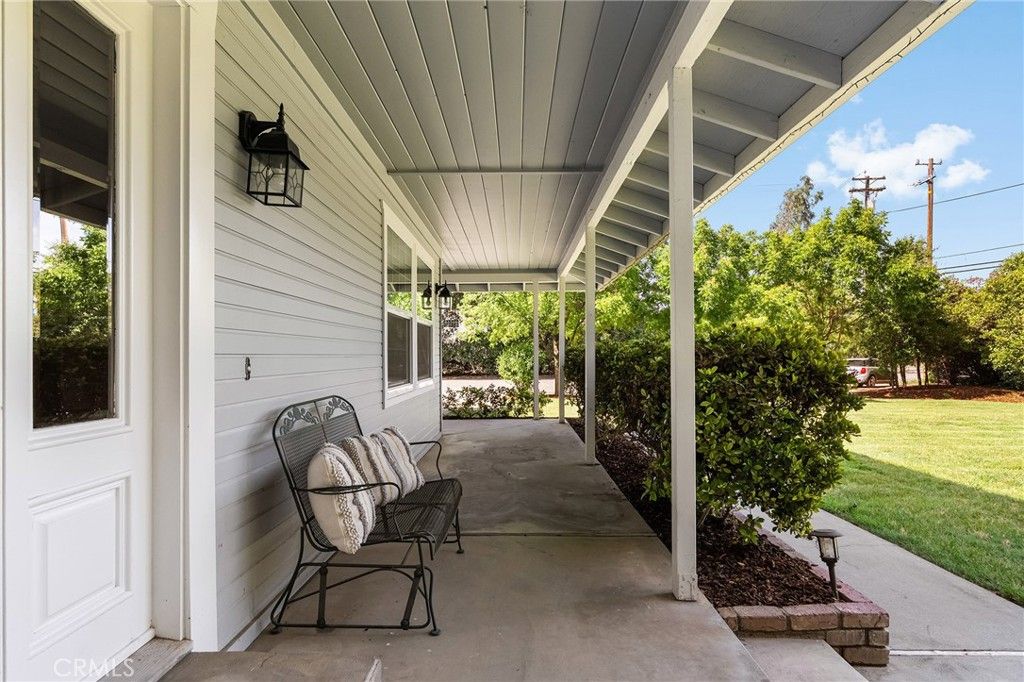 Image 5 of property listing at 9761 Lott Road, Durham, CA 95938