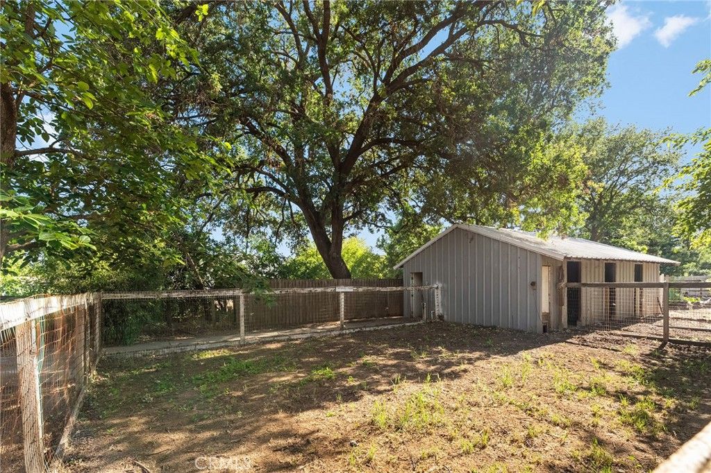 Image 65 of property listing at 9761 Lott Road, Durham, CA 95938