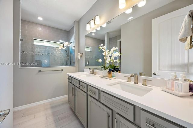 4510 W Pinehurst Trl W, Oakland Park, FL 33309