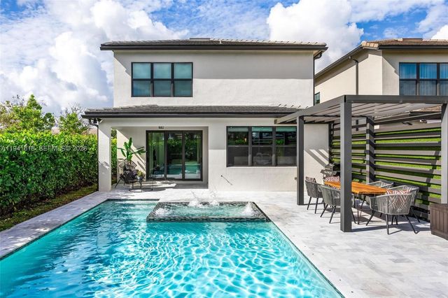 4510 W Pinehurst Trl W, Oakland Park, FL 33309