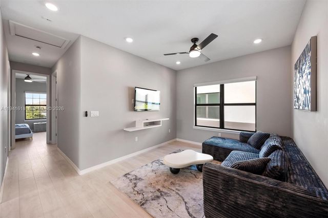 4510 W Pinehurst Trl W, Oakland Park, FL 33309