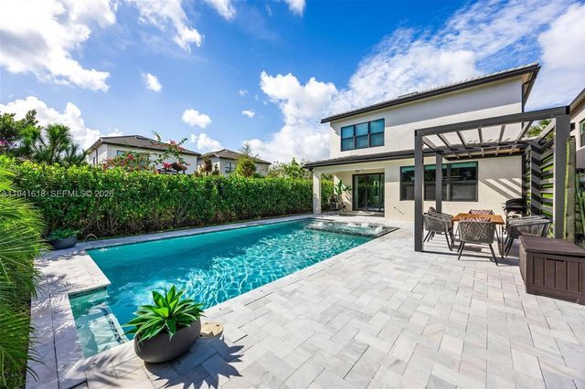 4510 W Pinehurst Trl W, Oakland Park, FL 33309