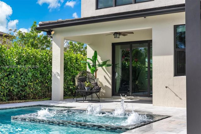 4510 W Pinehurst Trl W, Oakland Park, FL 33309