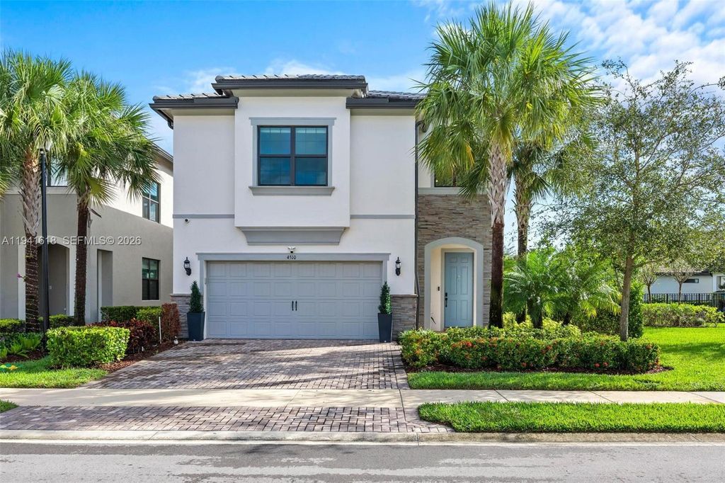 4510 W Pinehurst Trl W, Oakland Park, FL 33309