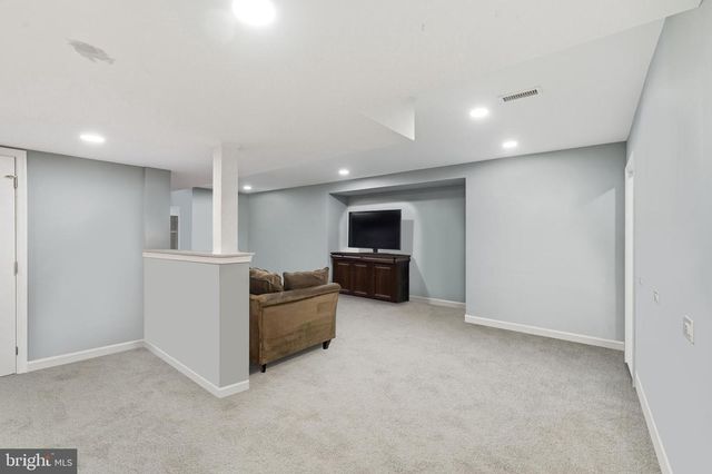 4179 MILADIES LN, Doylestown, PA 18902