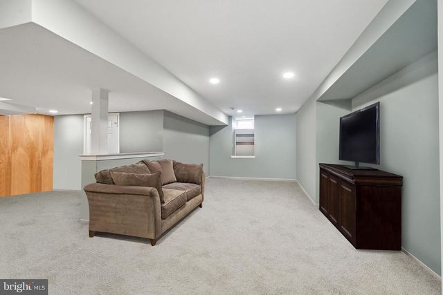 4179 MILADIES LN, Doylestown, PA 18902
